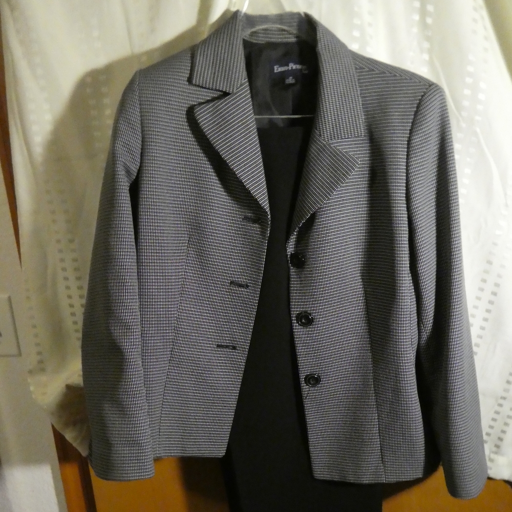 Evan Picone jacket and pants size 14